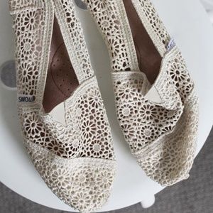 Toms Lace Shoes